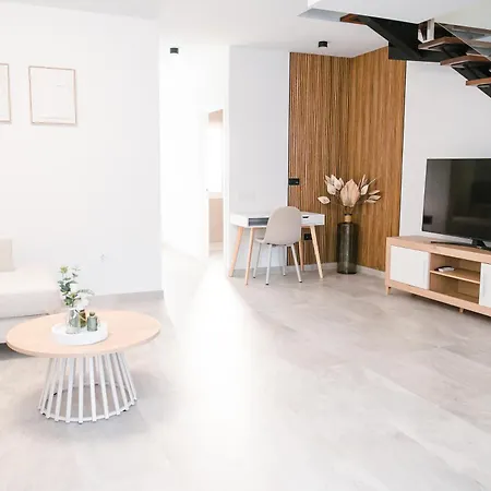 Dona Carmen 1 Las Playas