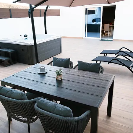 Dona Carmen 1 Las Playas