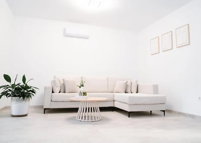 Dona Carmen 1 Las Playas